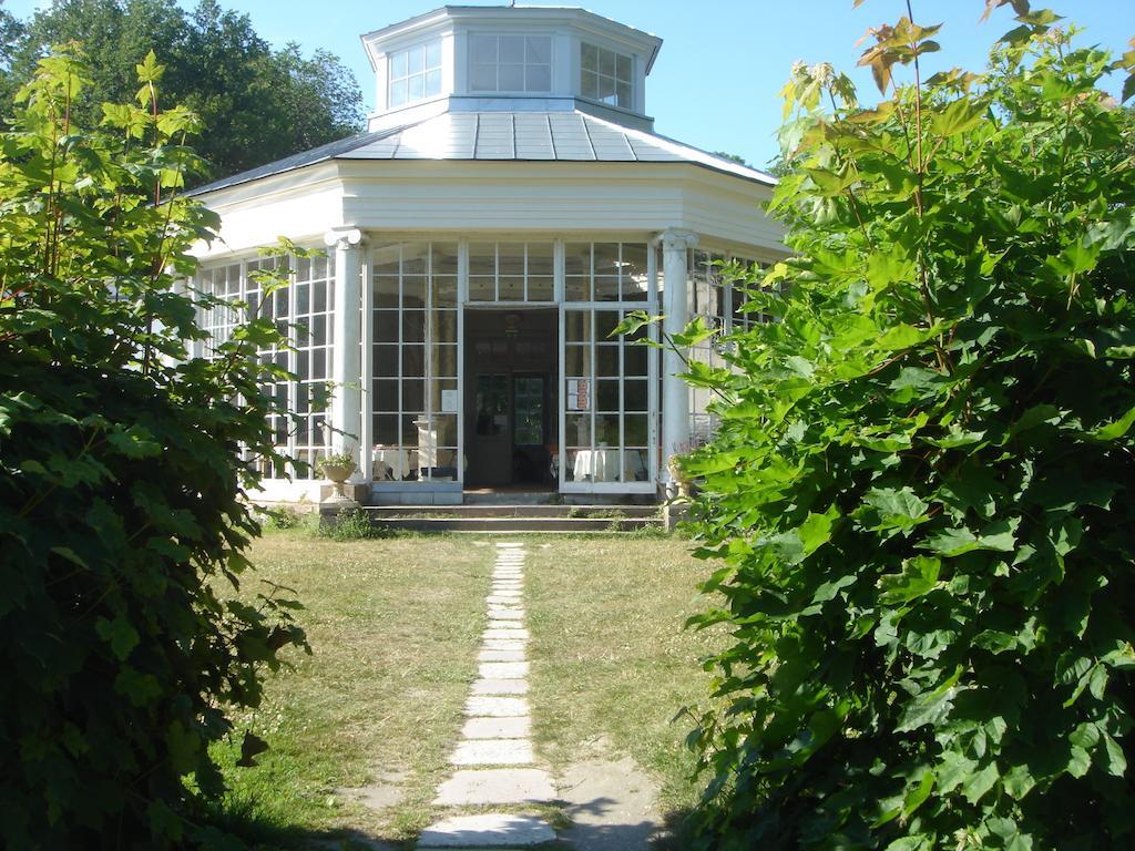 VagnhäradTullgarns Vardshus住宿加早餐旅馆 外观 照片